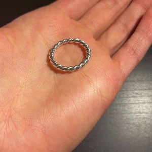 Pandora ring. Twist/spiral